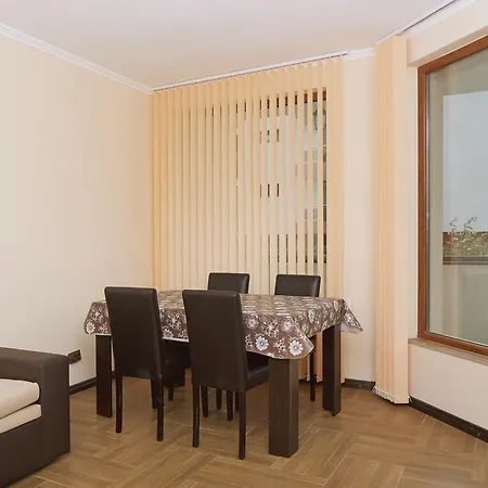 Mars In Complex Shipka Apartmán *